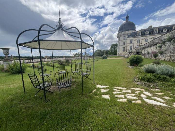 Création d’allées jardin Cher